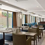 Hotel Hampton By Hilton 3*