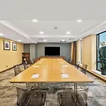 Отель Hampton By Hilton Клуж-Напока
