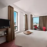 Hampton By Hilton 3*