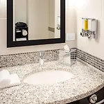 Hampton By Hilton Отель
