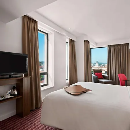 Ξενοδοχείο Hampton By Hilton 3*