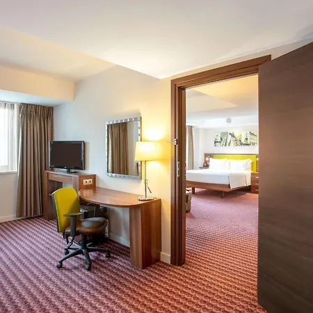 Hampton By Hilton Hotel 3*