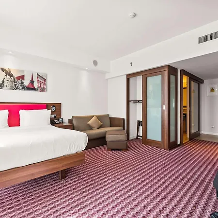 Hampton By Hilton Отель 3*
