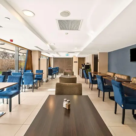 Отель Hampton By Hilton Клуж-Напока