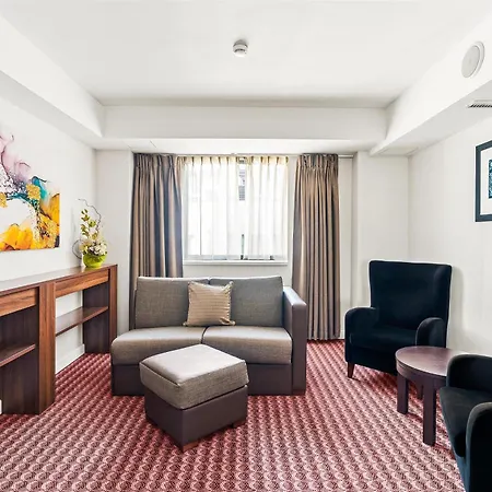 Hampton By Hilton