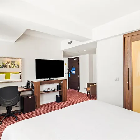 Hampton By Hilton Hotel