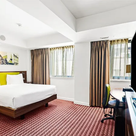Hampton By Hilton 3*