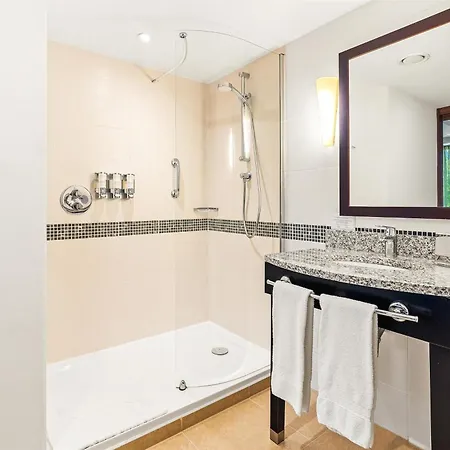 Hampton By Hilton Hotel 3*
