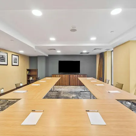 Hampton By Hilton 3* Κλουζ-Ναπόκα