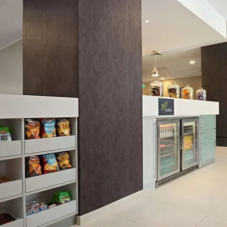 Hotel Hampton By Hilton 3*