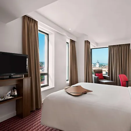 Hampton By Hilton 3*