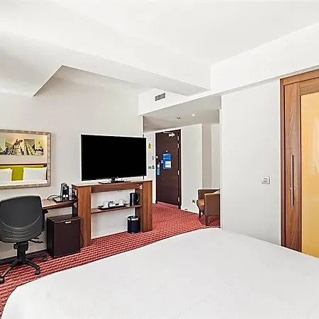 Hampton By Hilton Hotel