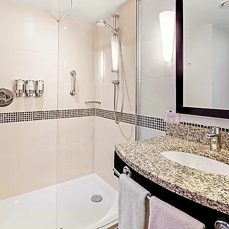 Hampton By Hilton 3*
