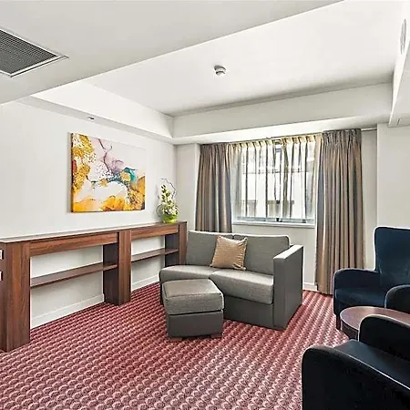 Hotel Hampton By Hilton 3*