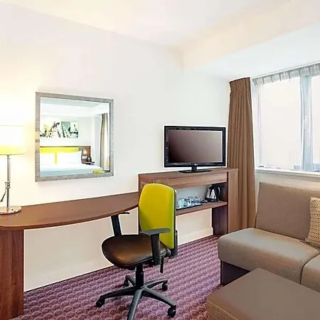 Hampton By Hilton