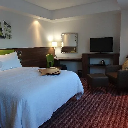 Hampton By Hilton 3*