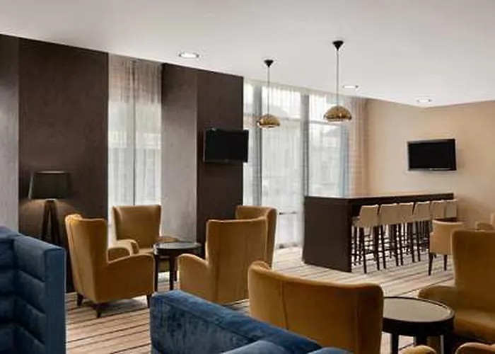 Hampton By Hilton Отель 3*