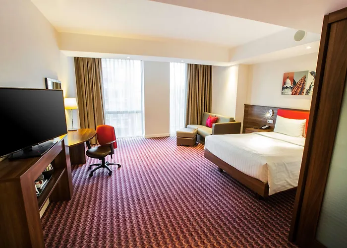 Hotel Hampton By Hilton 3*
