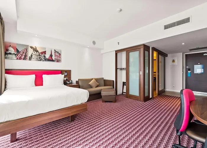 Hampton By Hilton Отель 3*
