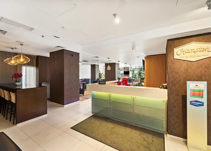 Отель Hampton By Hilton Клуж-Напока