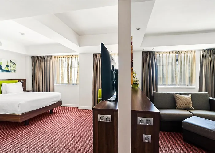 Отель Hampton By Hilton