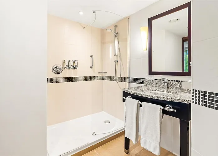 Hampton By Hilton Отель 3*