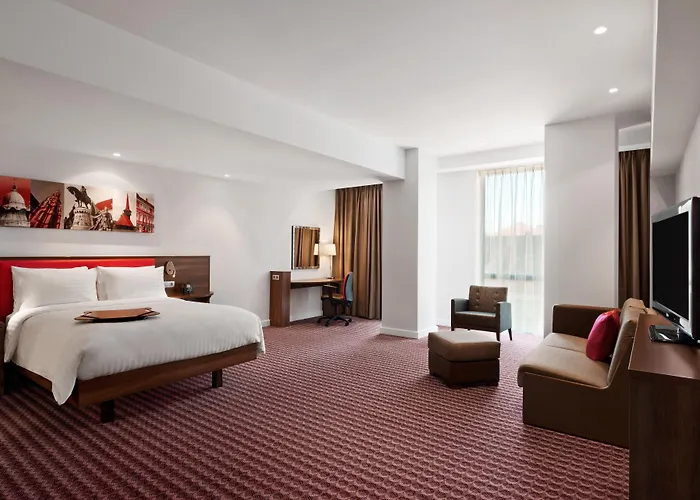Отель Hampton By Hilton