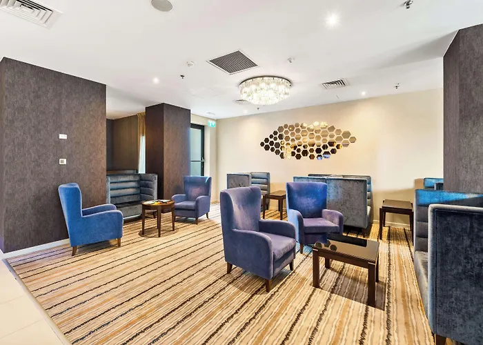 Hampton By Hilton 3*